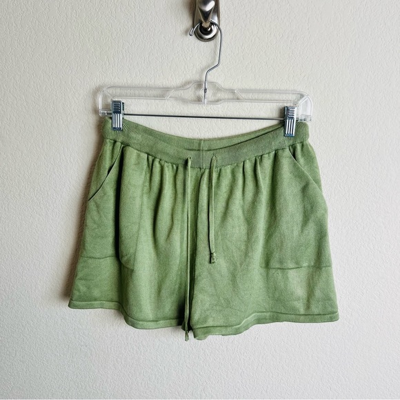 Boutique Green Knit Long Sleeve Sweater & Drawstring Pocket Shorts Set - Picture 6 of 13